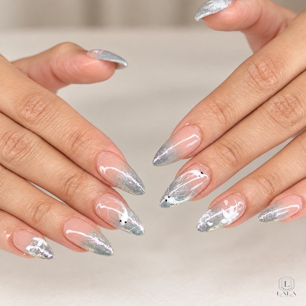 Chrome nail art